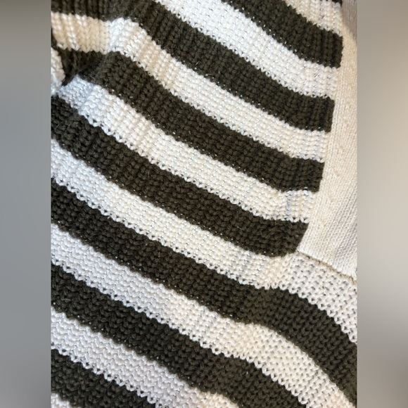 Kut from the Kloth Noley Quarter Zip Sweater - Off White/Olive - Small - Picture 7 of 8